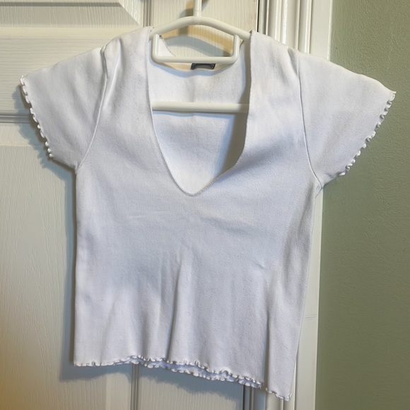 Brandy Melville V Neck Tshirt with Lettuce Sleeves - Picture 2 of 3